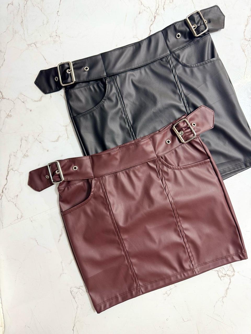 Mini Dos Hebillas "VIKI" Cuerina