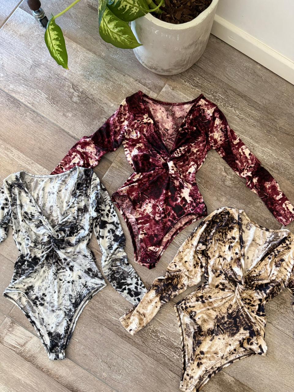 Body Nudo en escote Modal PRINT
