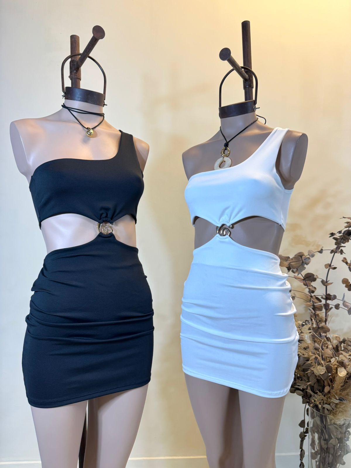 Vestido un hombro Irregular Charm ESPIRAL Microfibra
