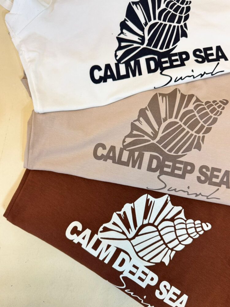 Baby Tee “CALM DEEP SEA” Algodon lycra - Imagen 2