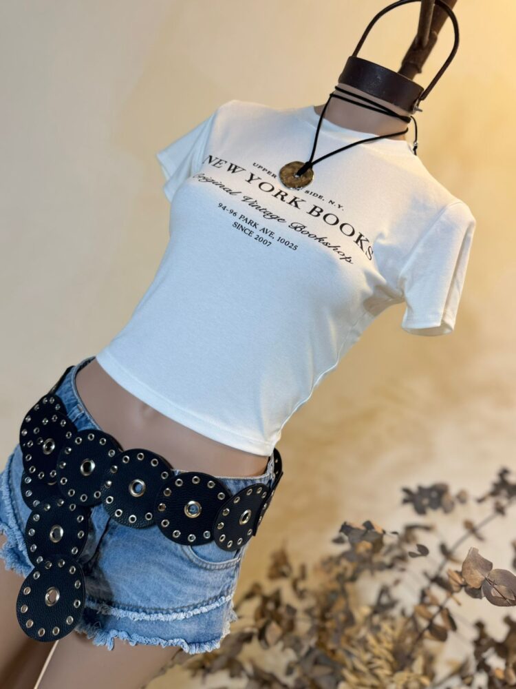 Baby Tee “NEW YORK BOOKS” Morley pima - Imagen 2