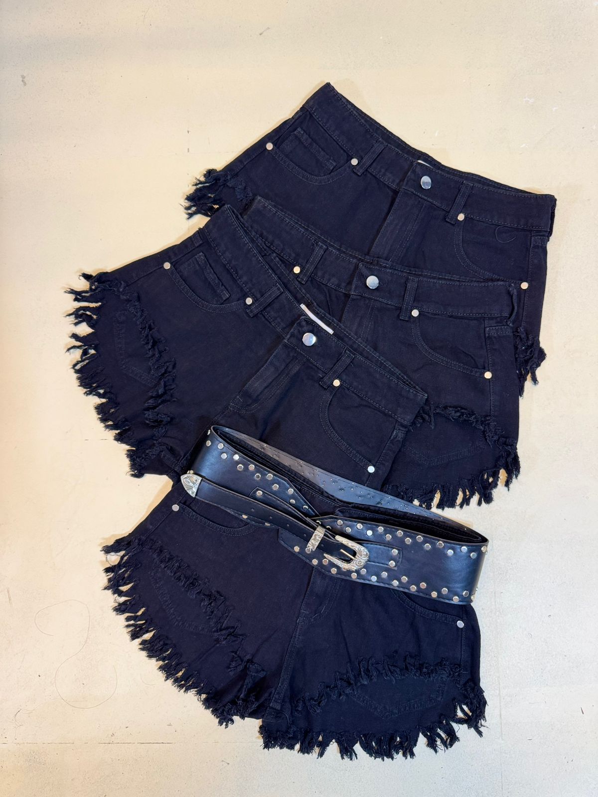Short Desflecado DENIM BLACK