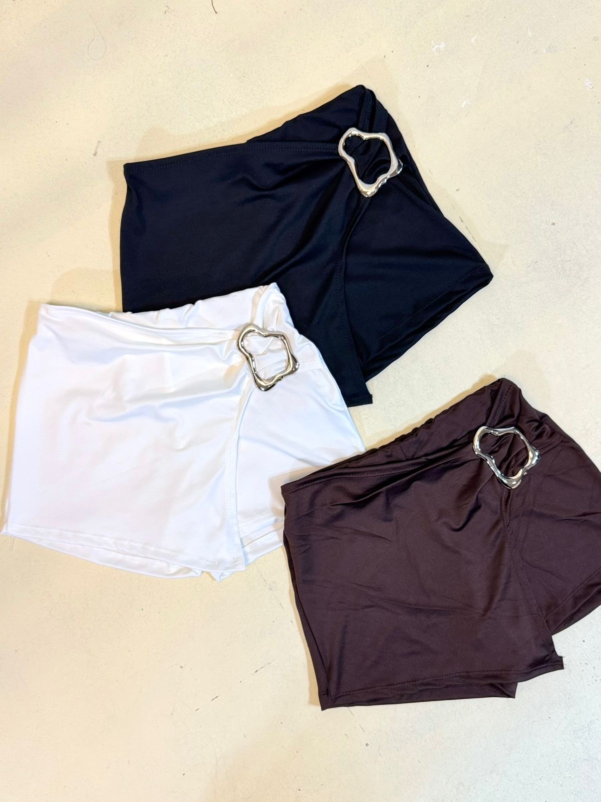 Skort solapa Cruzada NUBE Microfibra