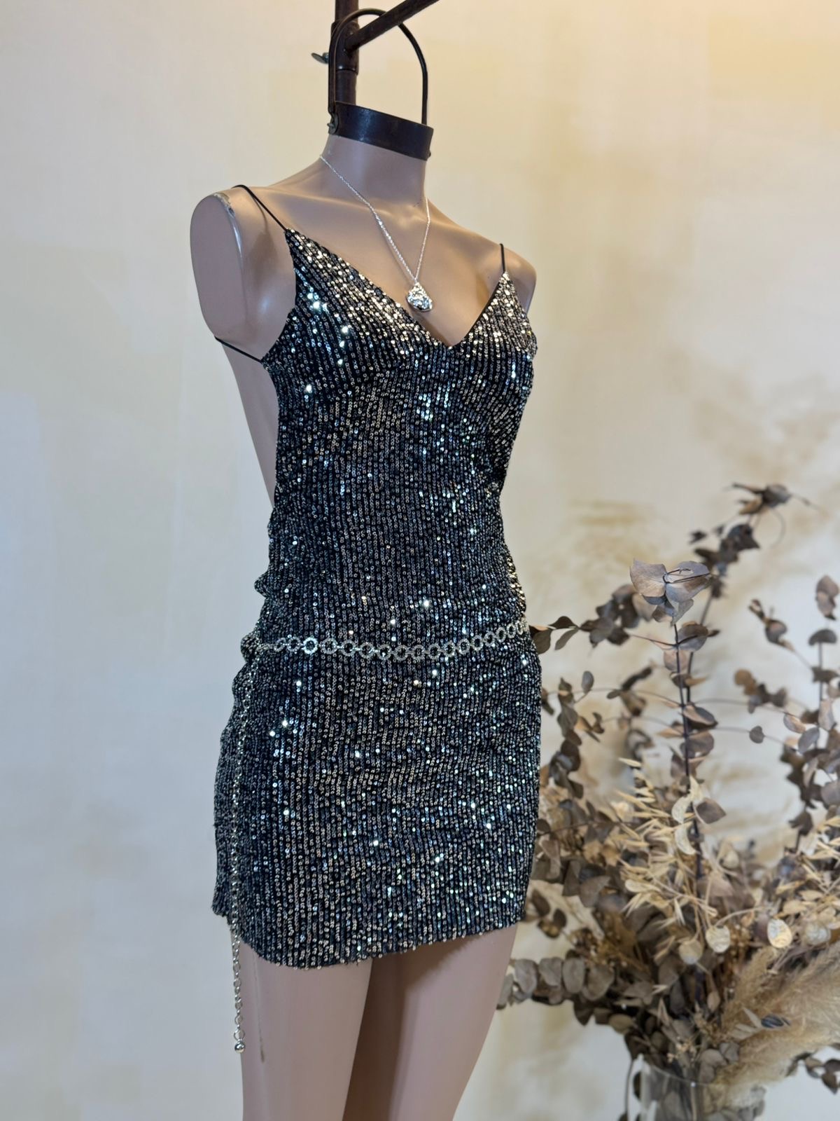 Vestido clasico V Lentejuela VALENTINO