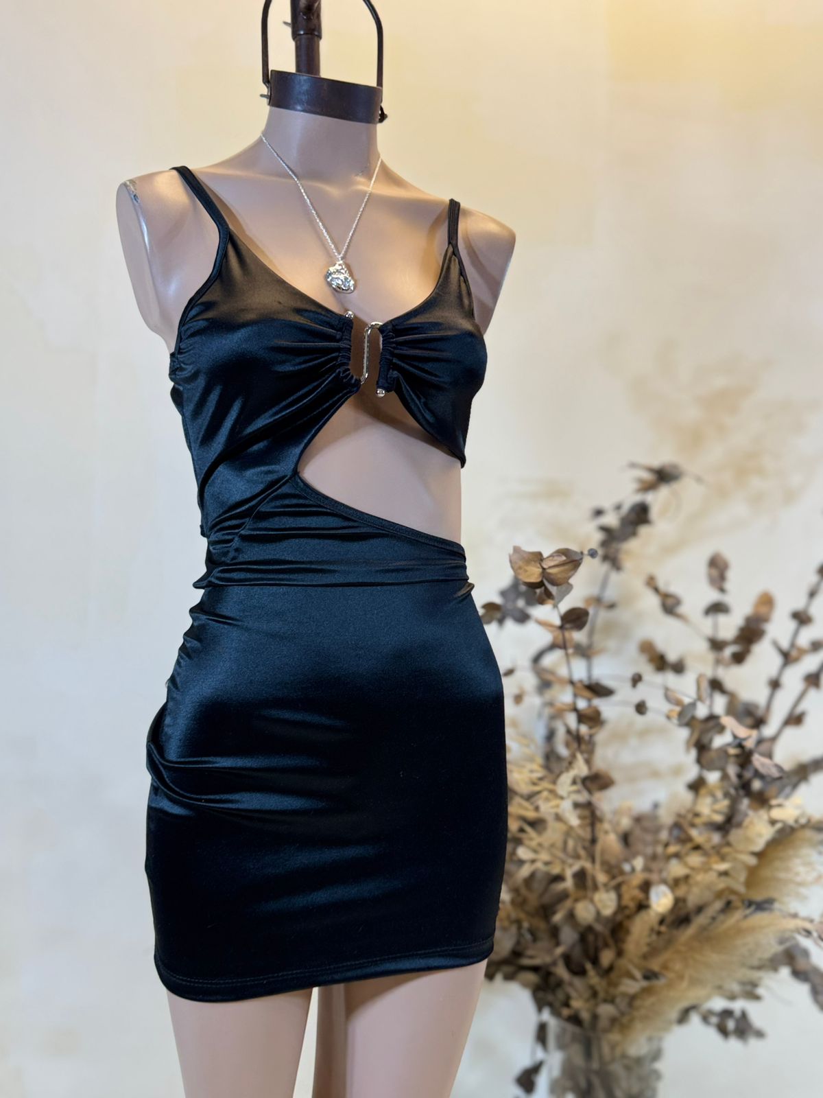 Vestido ACCESORIO “S” Saten