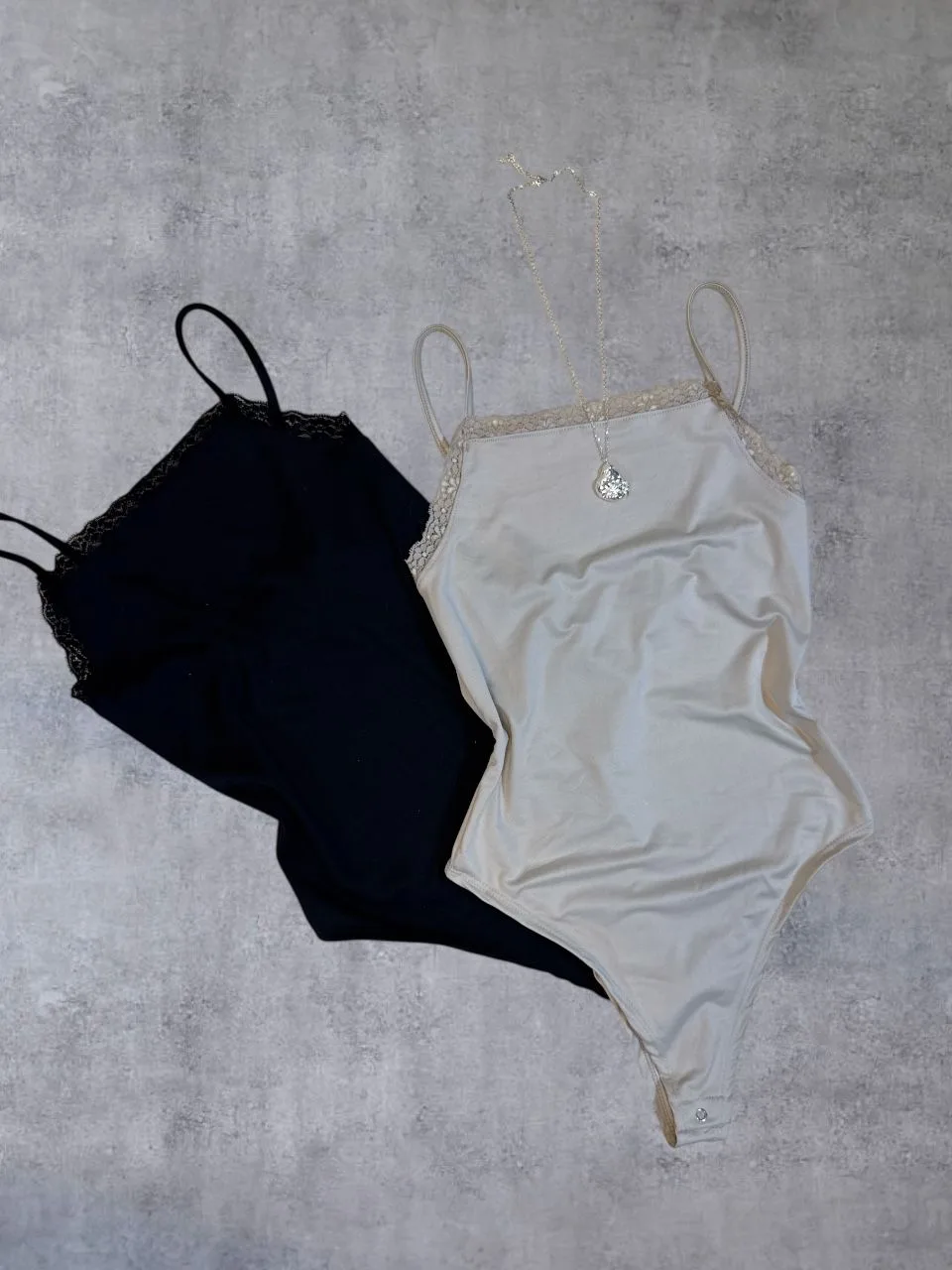 Body recto PUNTILLA Microfibra