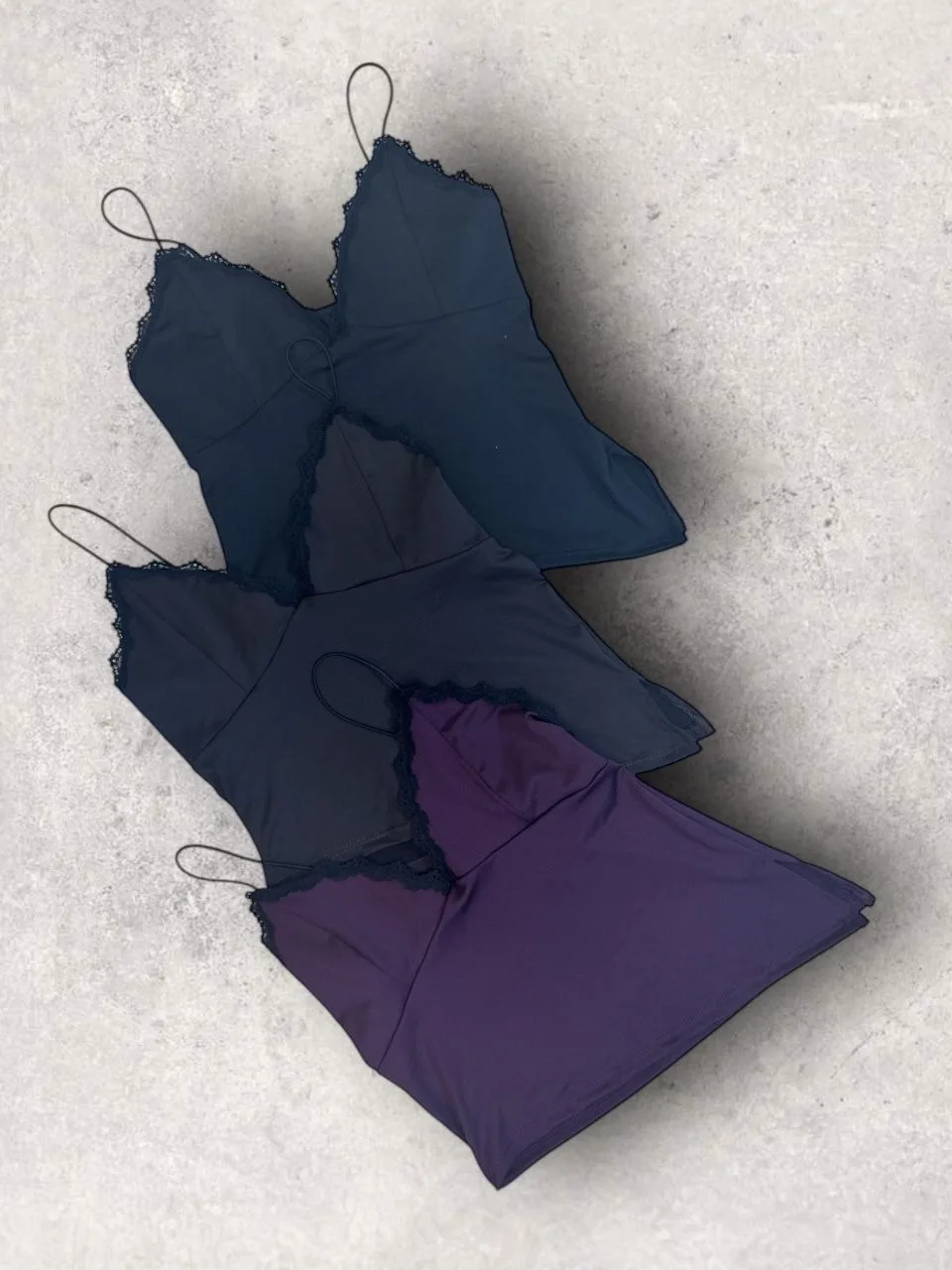 Top pico PUNTILLA CHICA en pecheras Microfibra