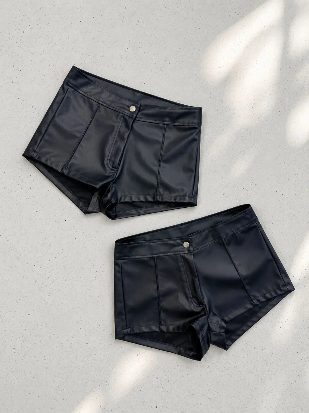 Short TB “KIRA” Cuerina