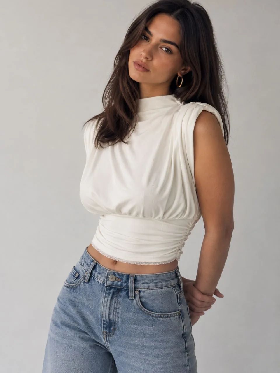 Top cintura ancha drapeada con puntilla Morley