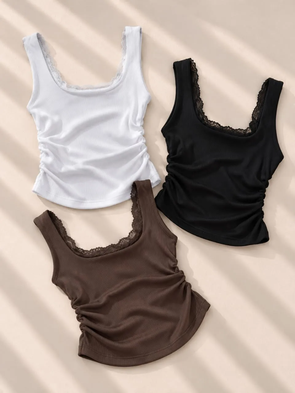 Musculosa fruncido lateral escote cuadrado puntilla Morley